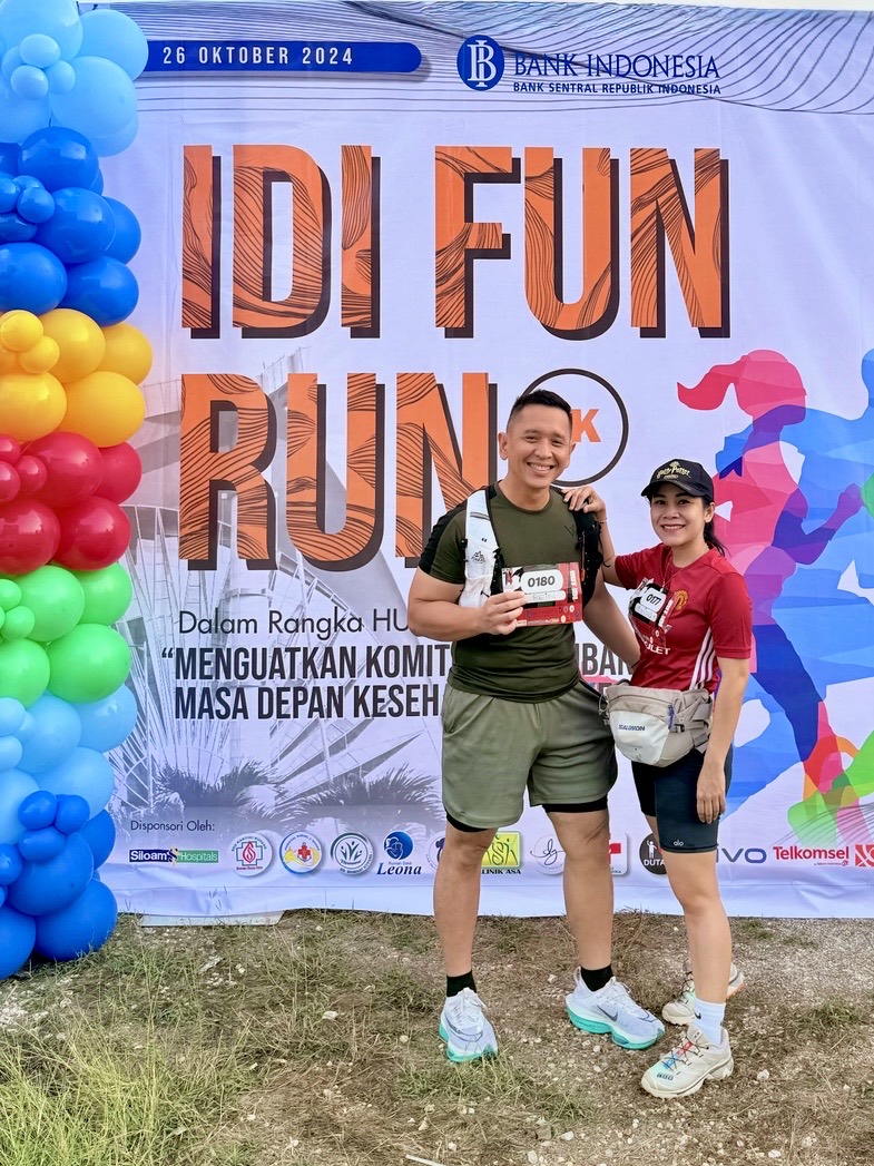 Rein dan Rima berfoto bersama di acara IDI Fun Run